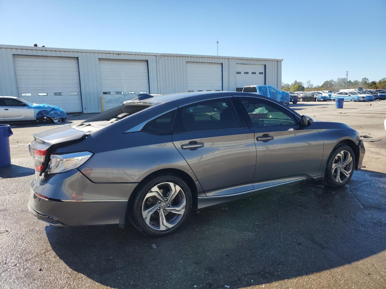 2018 HONDA ACCORD EX photo 3