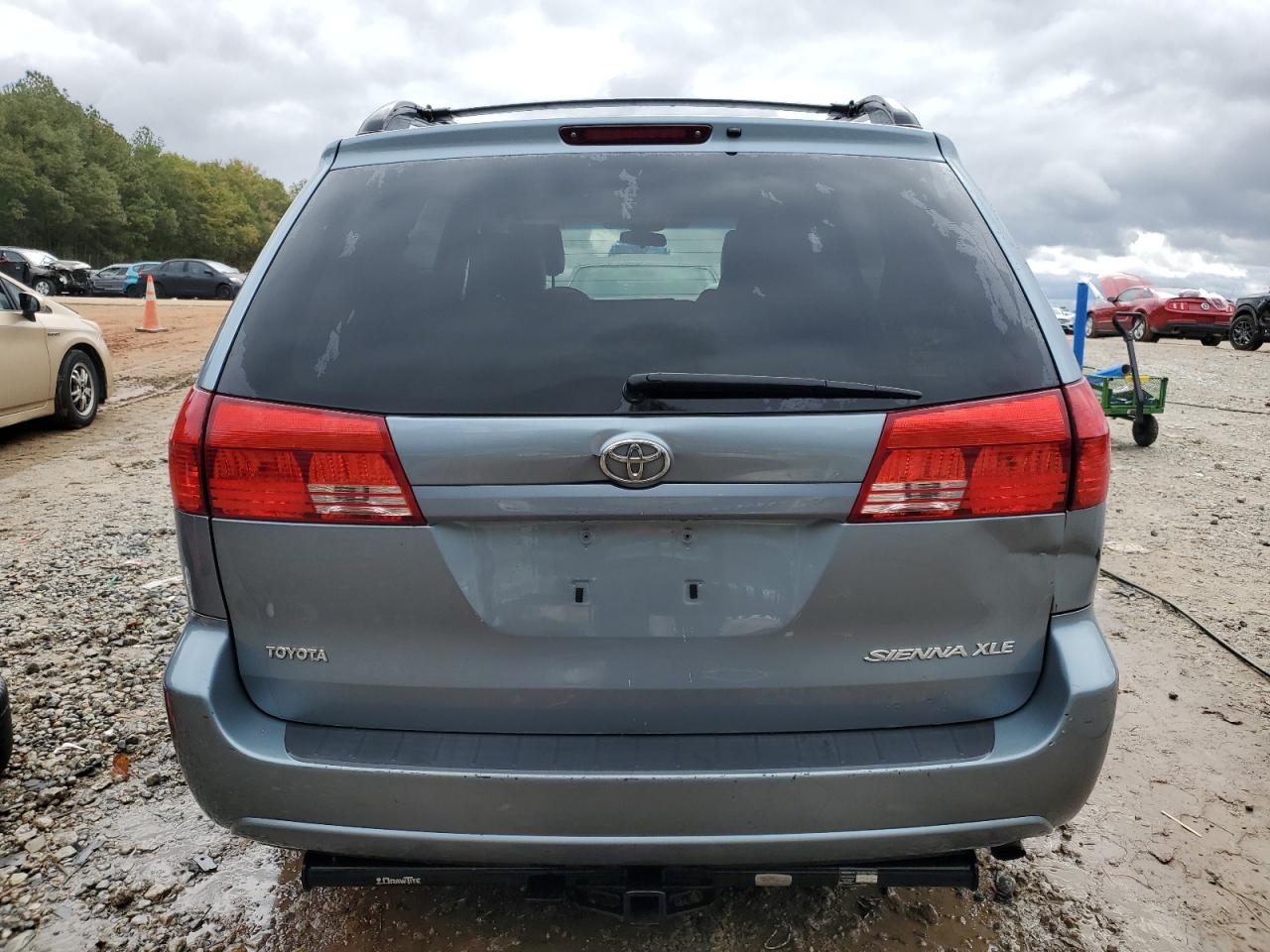 2004 TOYOTA SIENNA photo 6