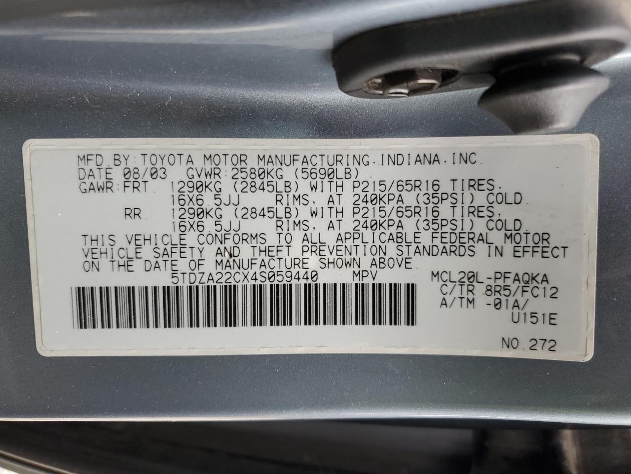 2004 TOYOTA SIENNA photo 13