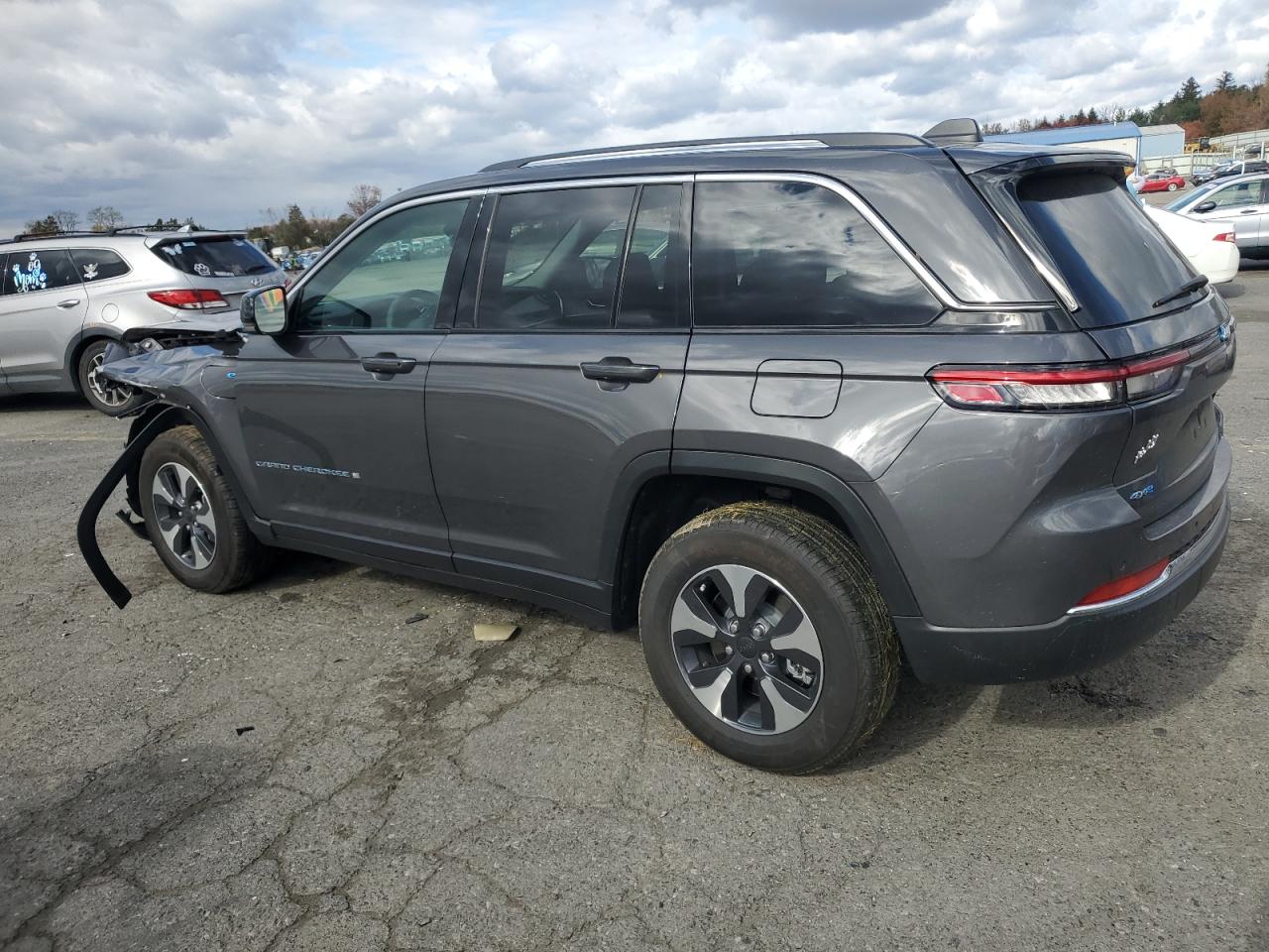 2024 JEEP GRAND CHEROKEE LIMITED 4XE photo 2
