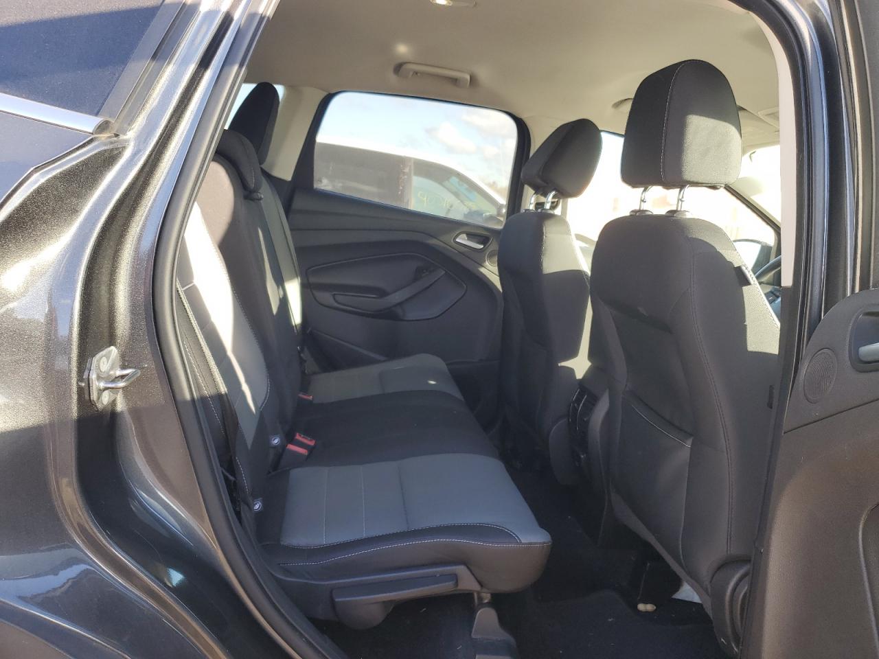 2015 FORD ESCAPE SE photo 28