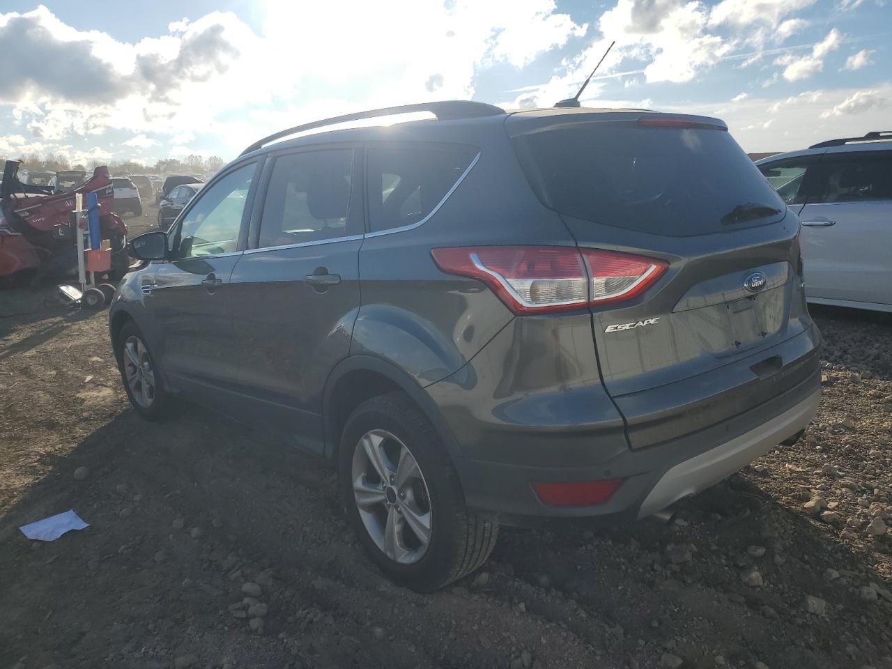 2015 FORD ESCAPE SE photo 4
