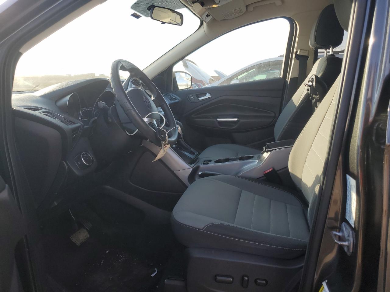 2015 FORD ESCAPE SE photo 19