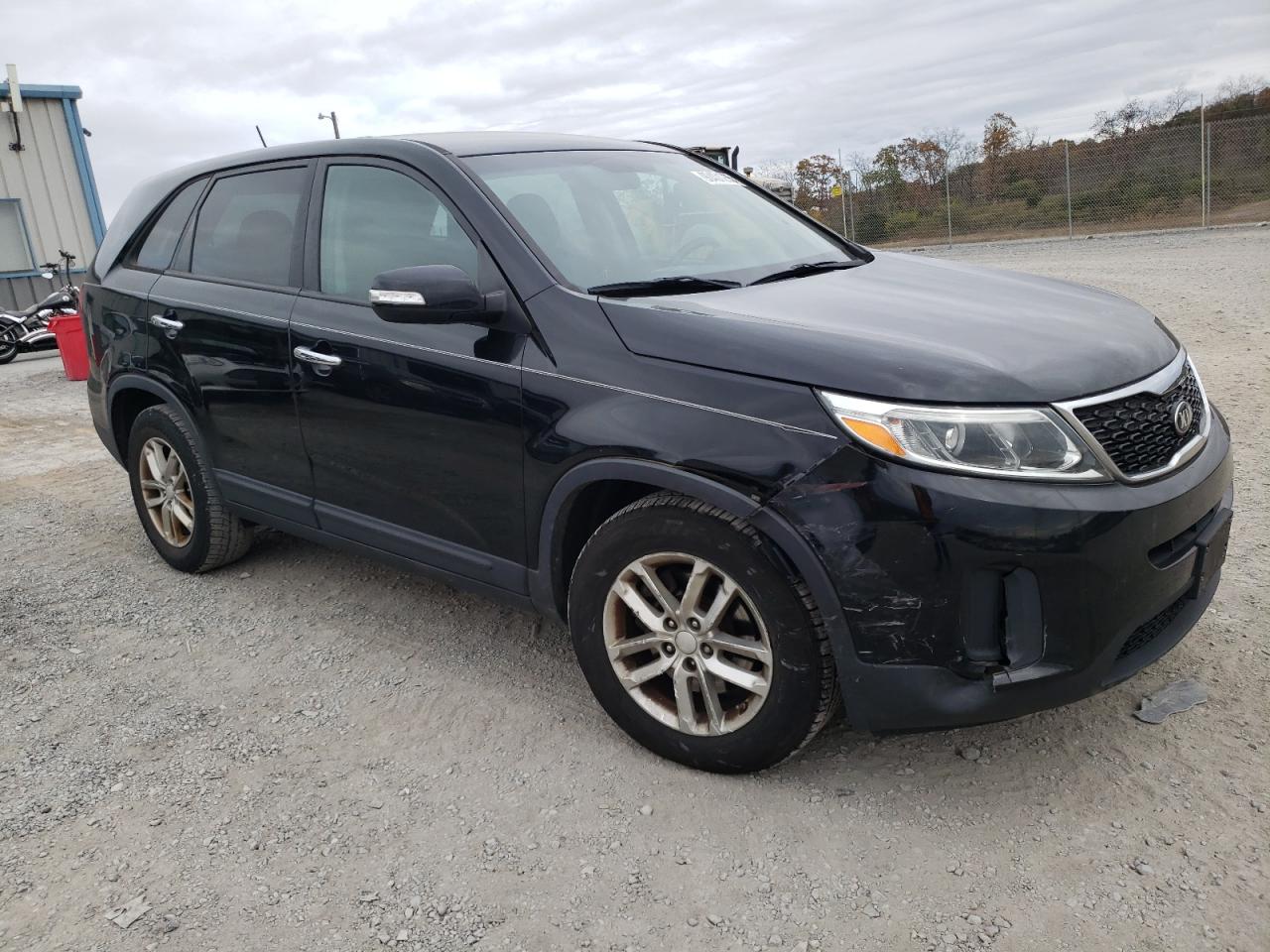 2015 KIA SORENTO LX photo 4