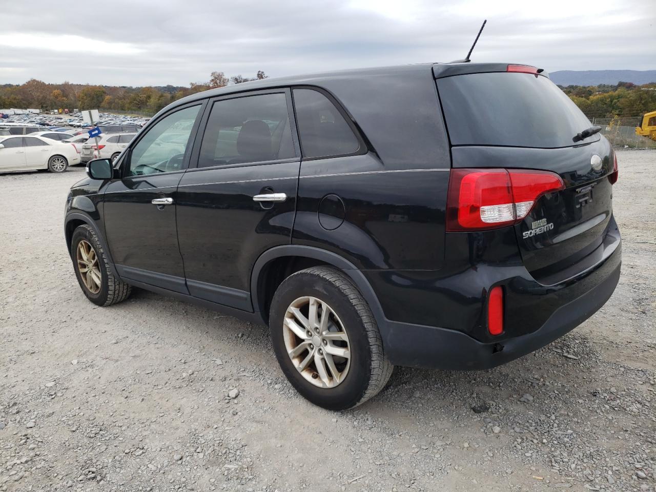 2015 KIA SORENTO LX photo 2