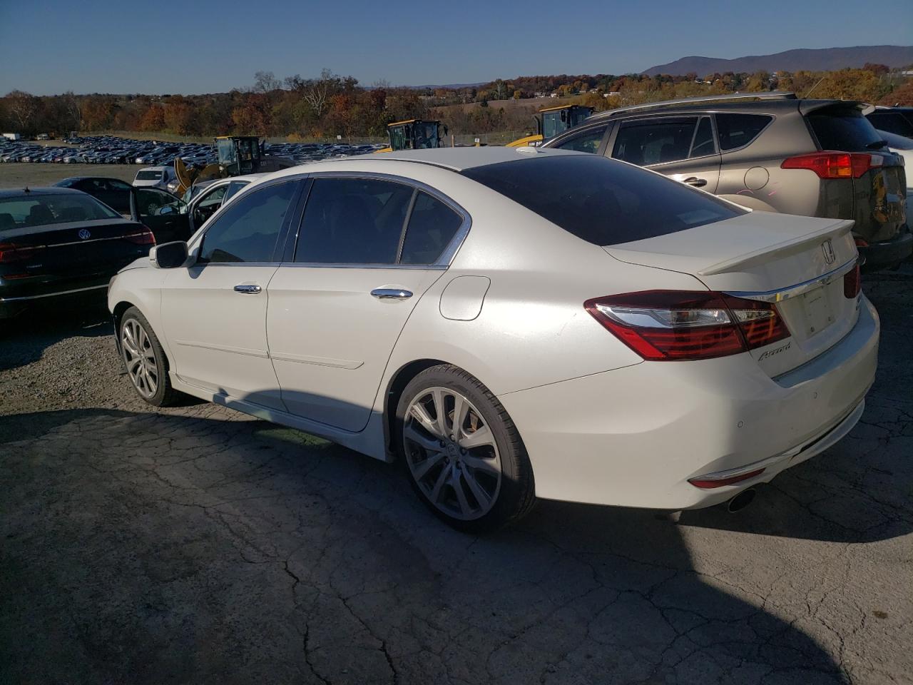 2016 HONDA ACCORD TOURING photo 3