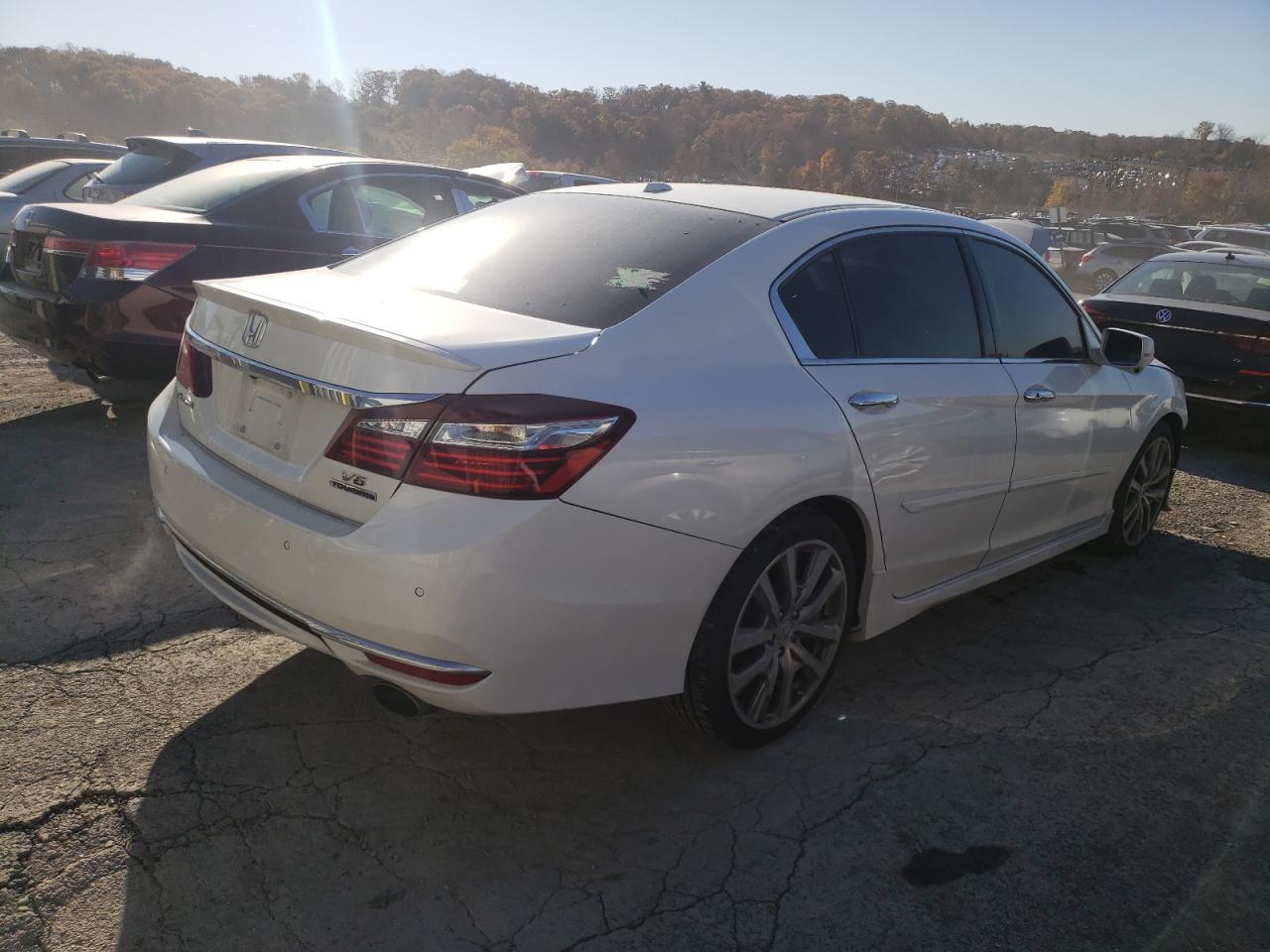 2016 HONDA ACCORD TOURING photo 5