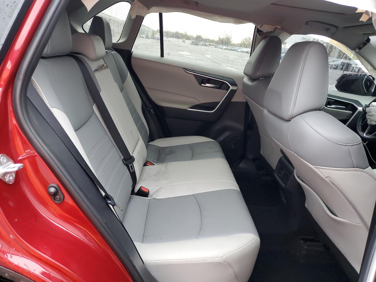 2019 TOYOTA RAV4 XLE PREMIUM photo 19
