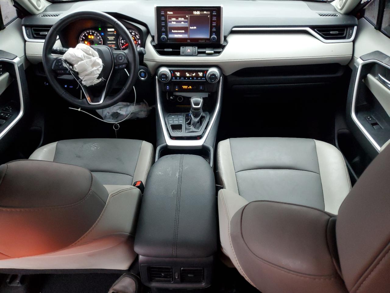 2019 TOYOTA RAV4 XLE PREMIUM photo 15