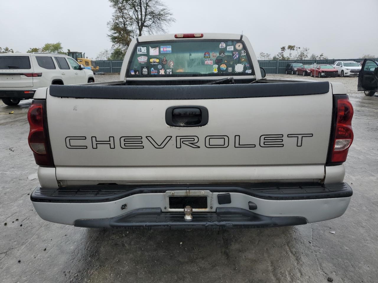 2005 CHEVROLET SILVERADO C1500 photo 6