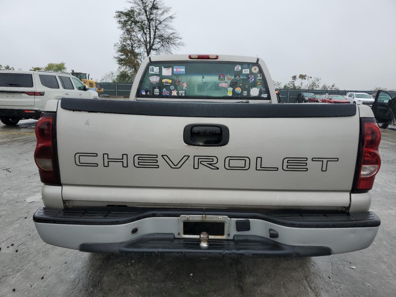 2005 CHEVROLET SILVERADO C1500 photo 10