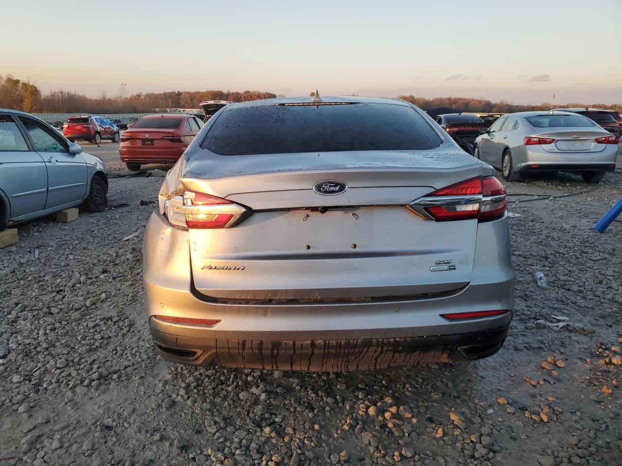 2020 FORD FUSION SE photo 16
