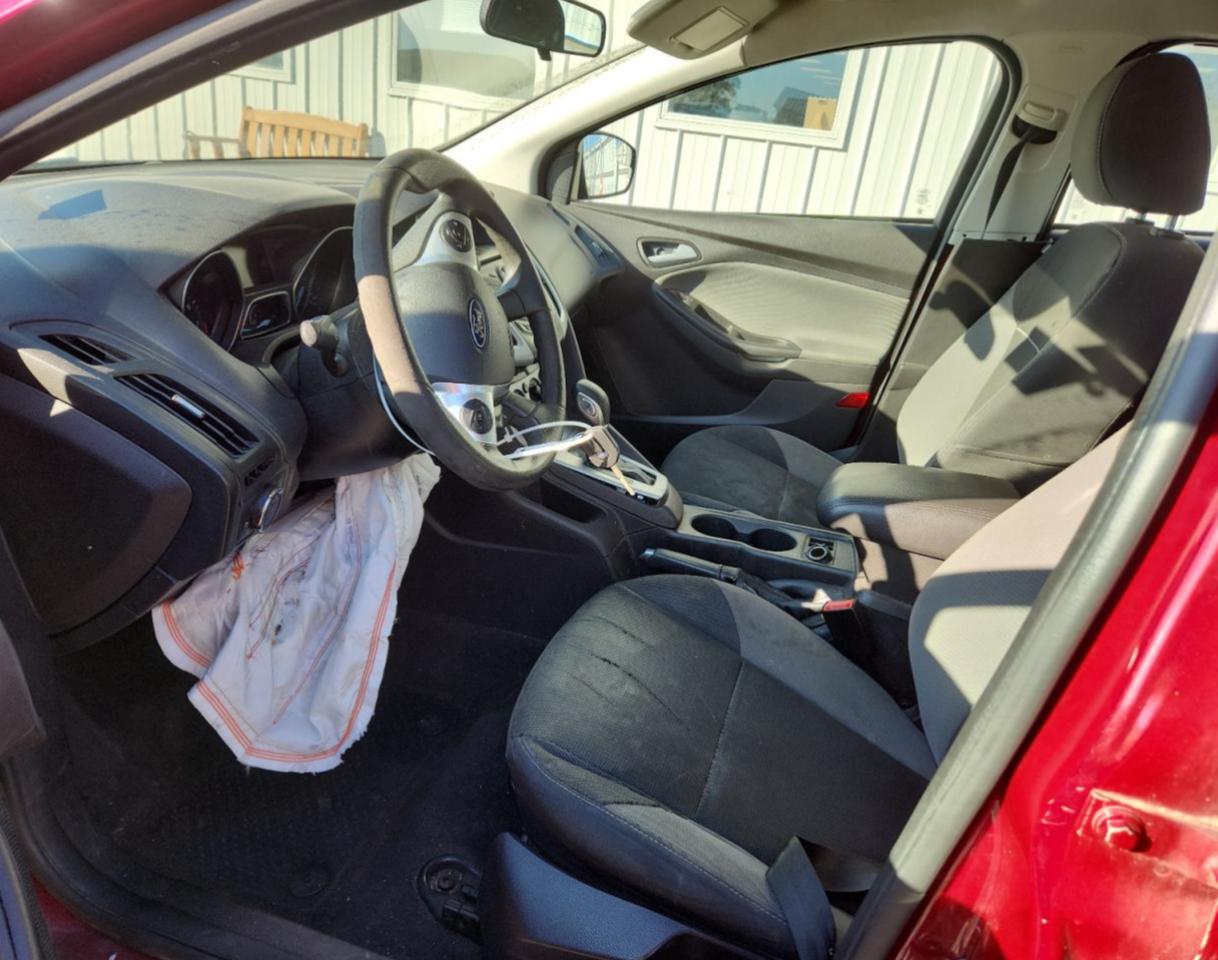 2014 FORD FOCUS SE photo 7