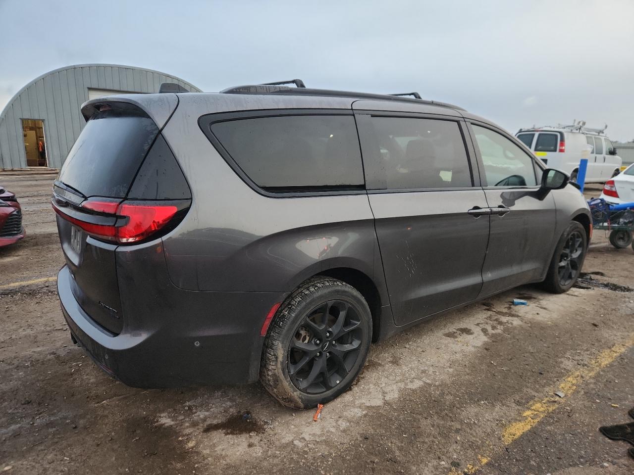 2023 CHRYSLER PACIFICA LIMITED photo 3