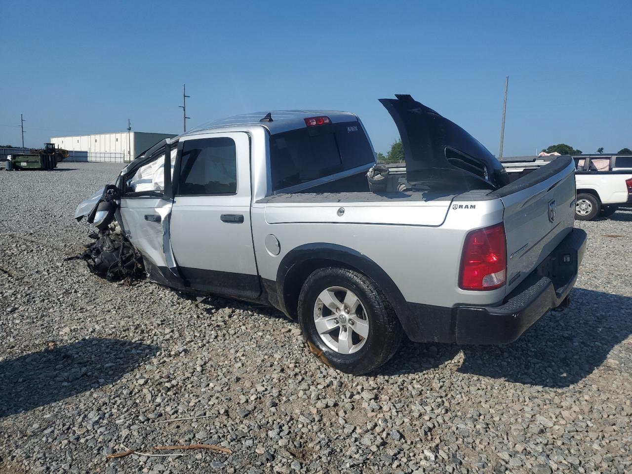 2014 RAM 1500 SLT photo 3