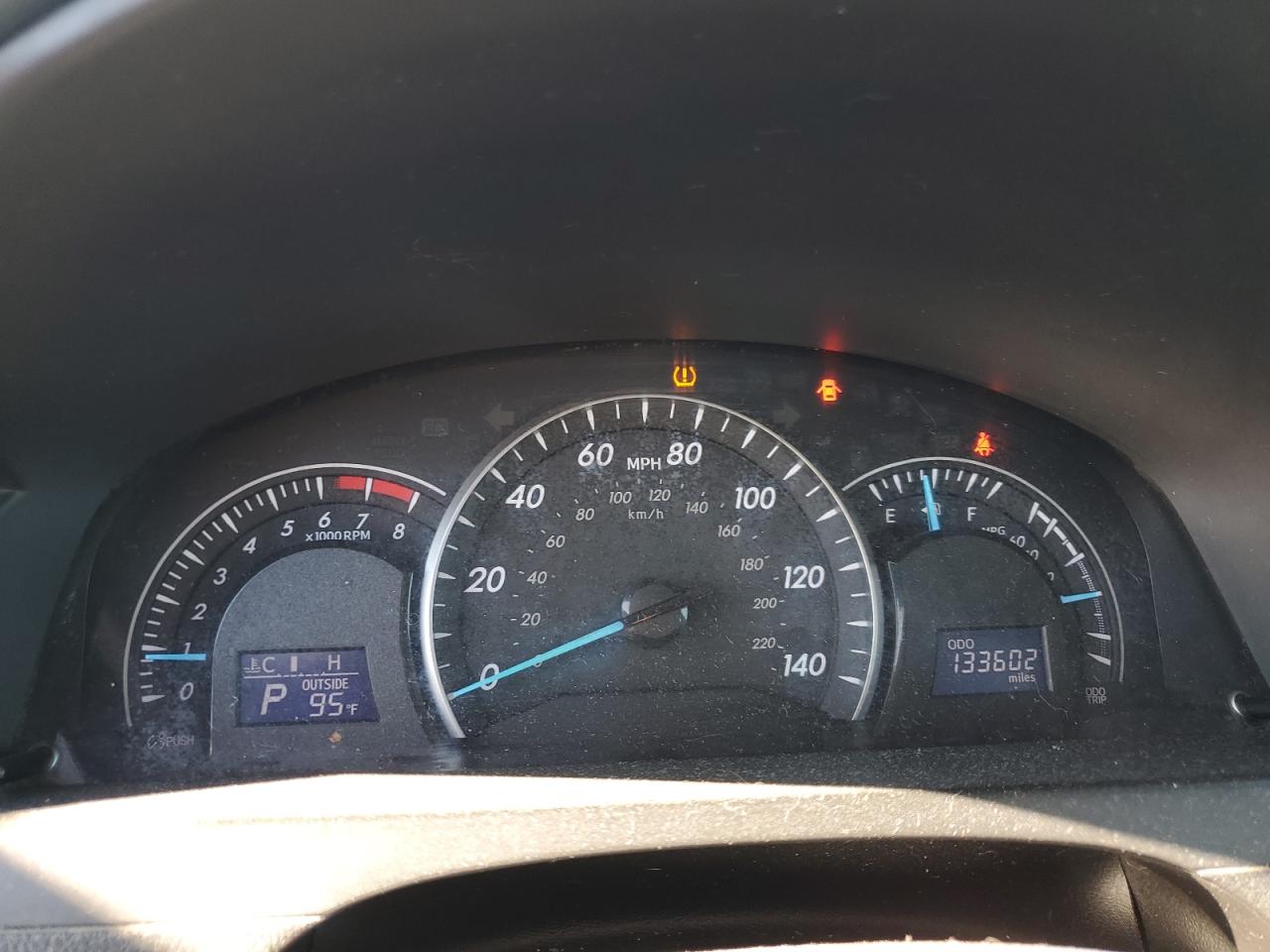 2014 TOYOTA CAMRY LE photo 17