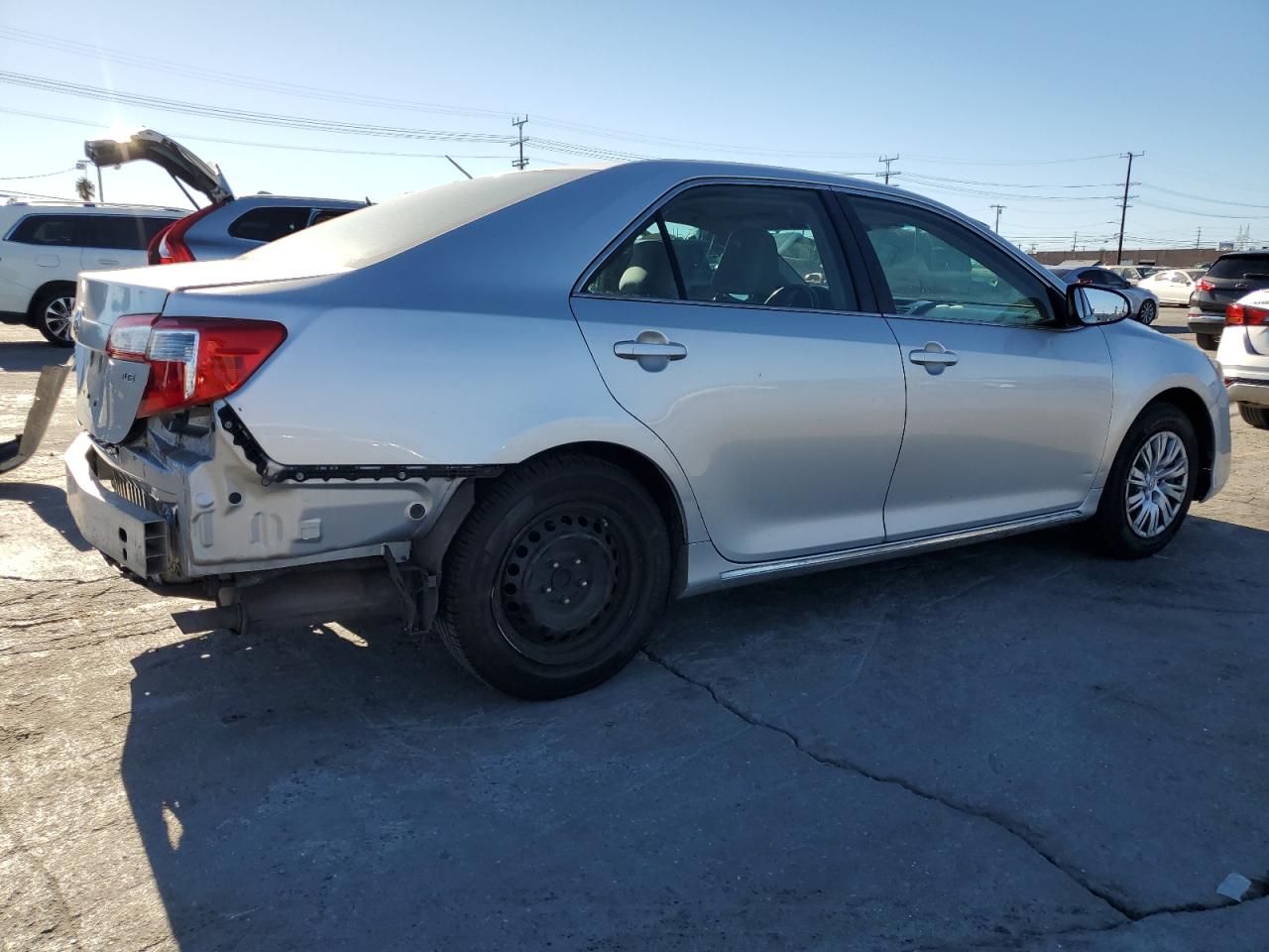 2014 TOYOTA CAMRY LE photo 5