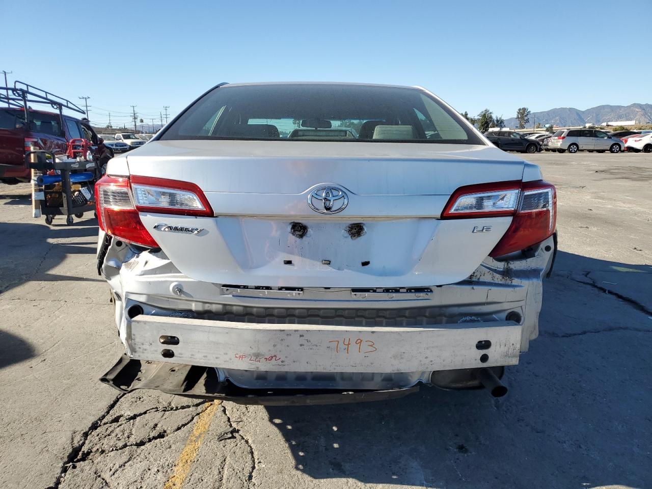 2014 TOYOTA CAMRY LE photo 11