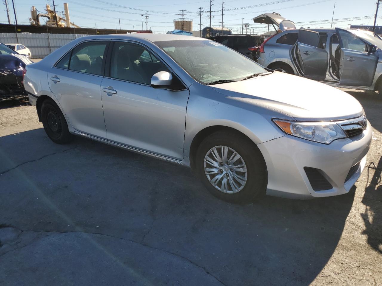 2014 TOYOTA CAMRY LE photo 7