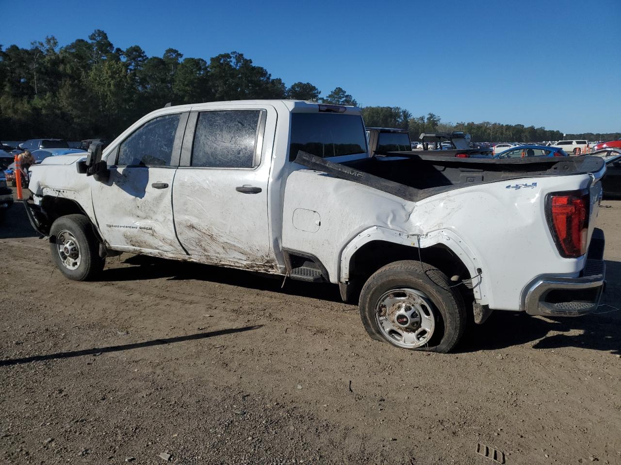 2025 GMC SIERRA K2500 HEAVY DUTY photo 2