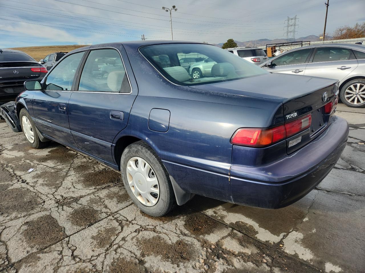 1999 TOYOTA CAMRY LE V6 photo 4
