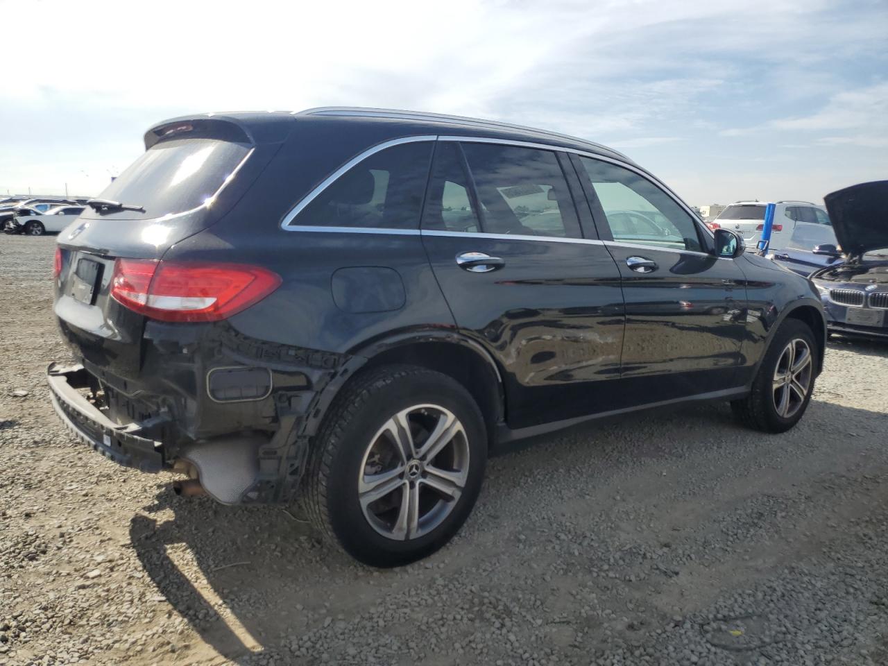 2018 MERCEDES-BENZ GLC 300 photo 3
