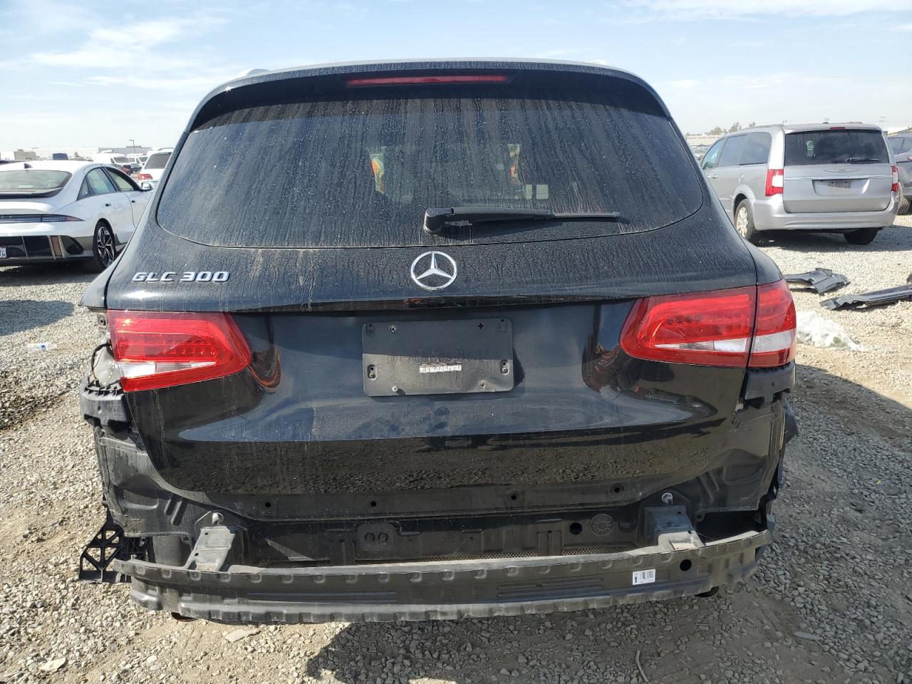 2018 MERCEDES-BENZ GLC 300 photo 6