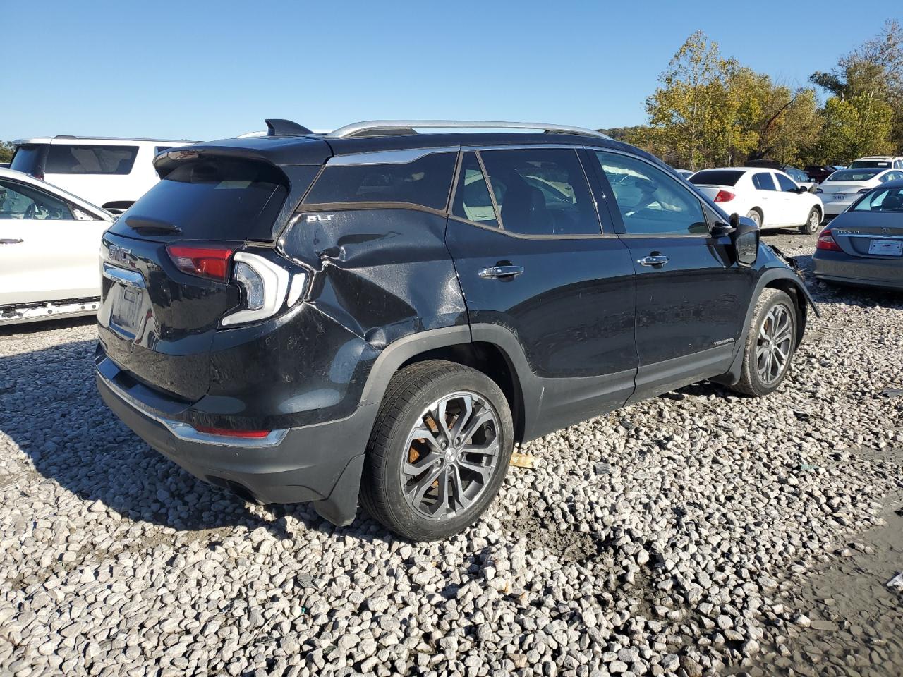 2019 GMC TERRAIN photo 3