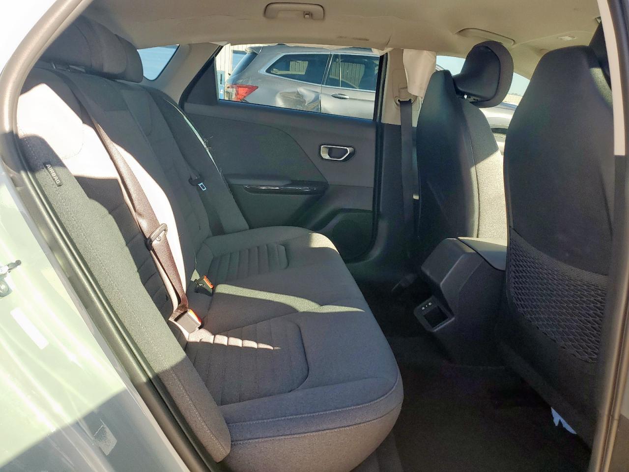 2025 KIA K4 EX photo 28