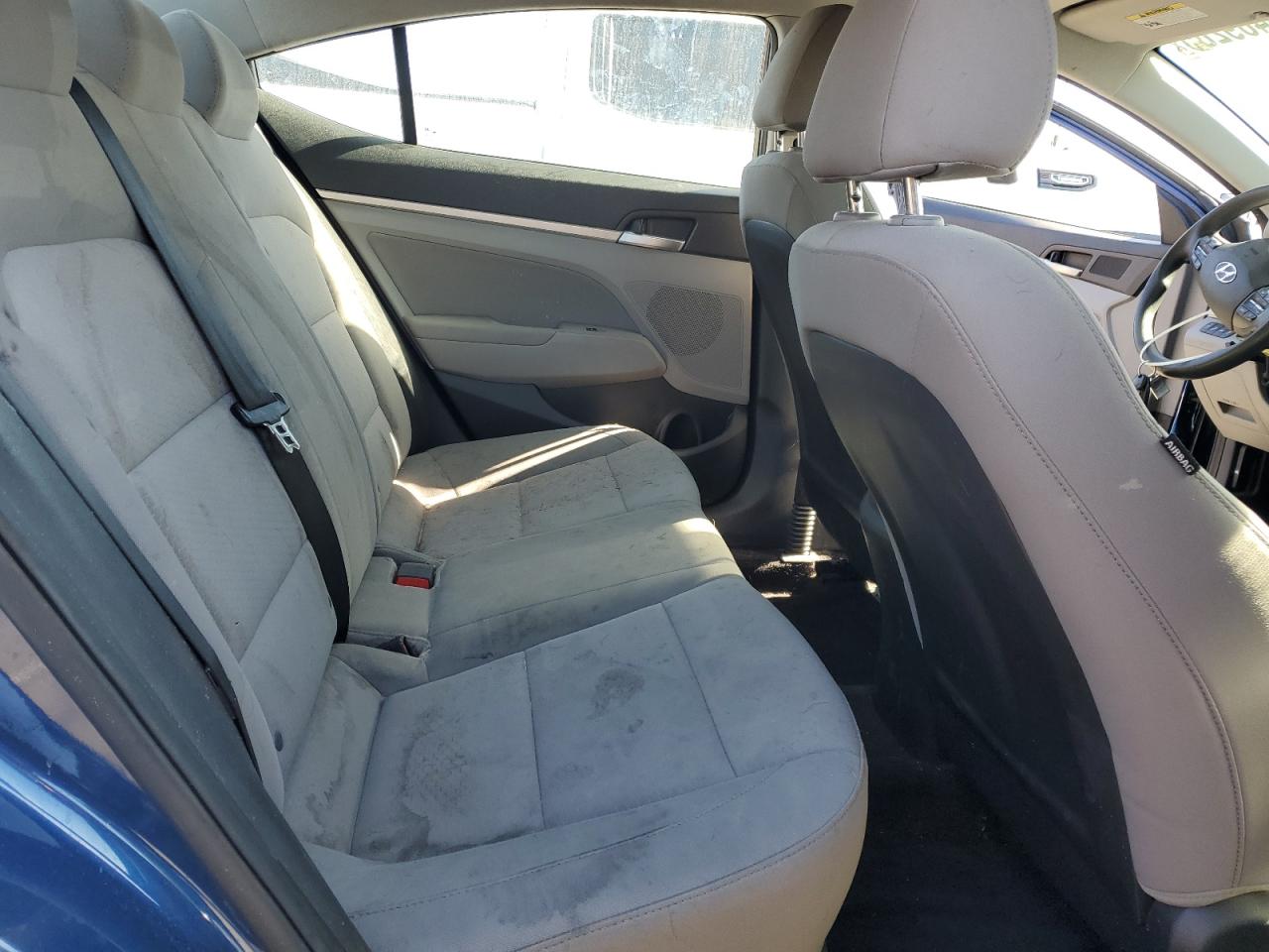 2020 HYUNDAI ELANTRA SEL photo 19