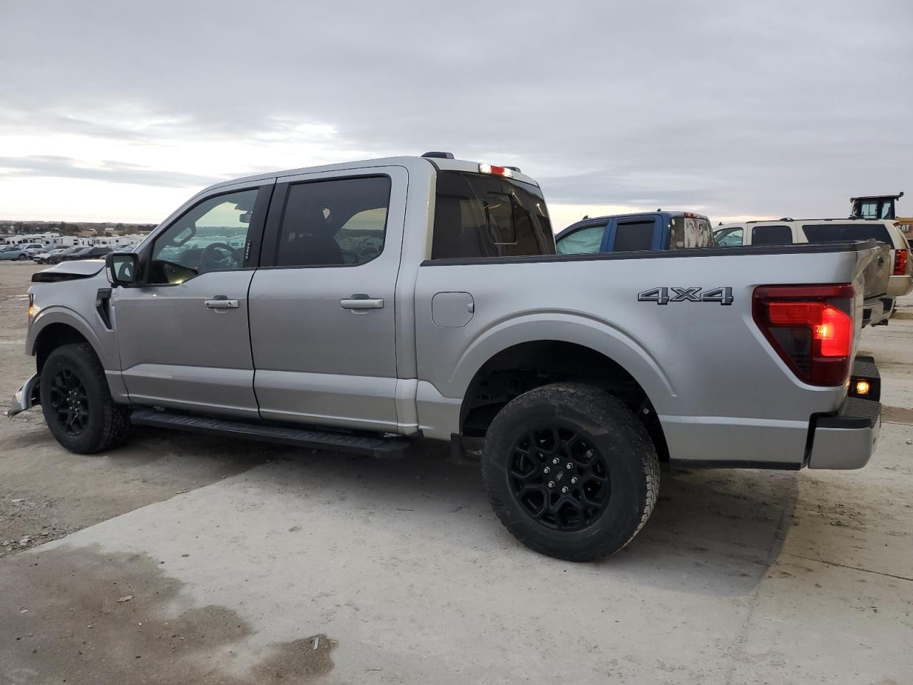 2024 FORD F150 XLT photo 3
