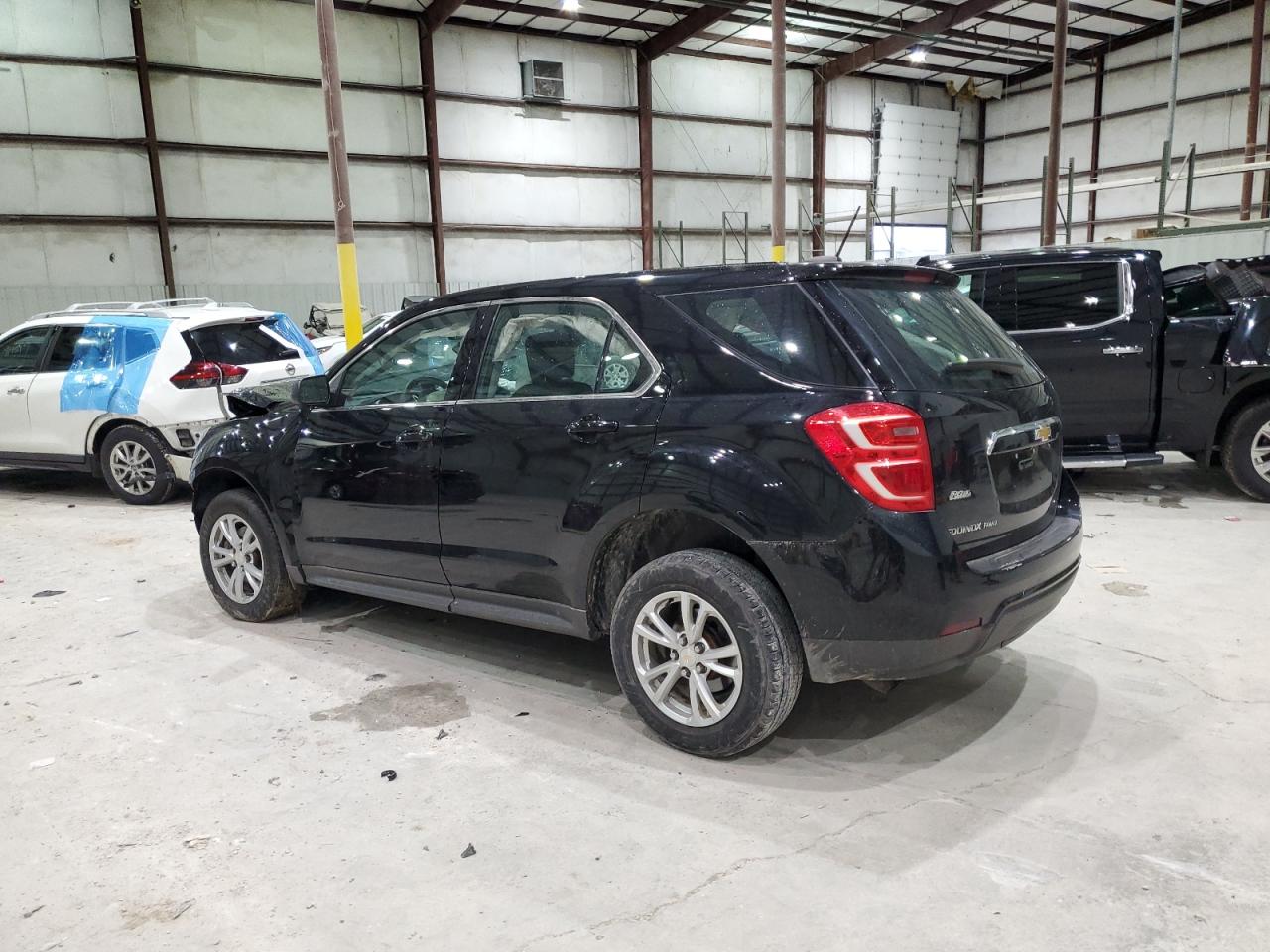 2017 CHEVROLET EQUINOX LS photo 4