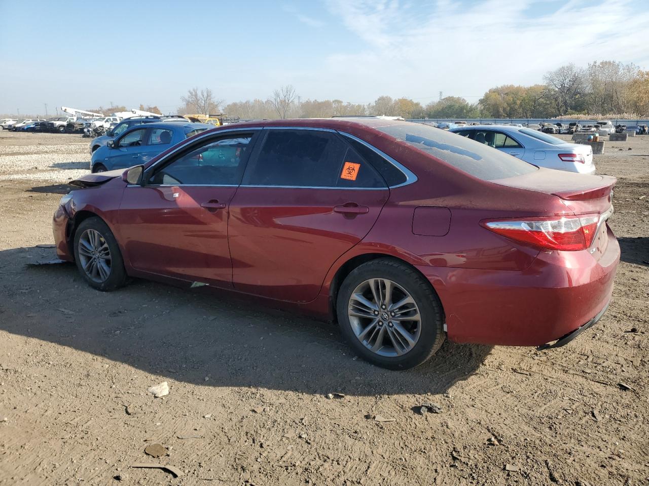 2017 TOYOTA CAMRY LE photo 3