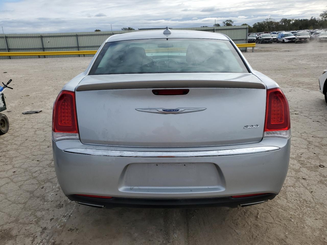 2021 CHRYSLER 300 TOURING photo 11