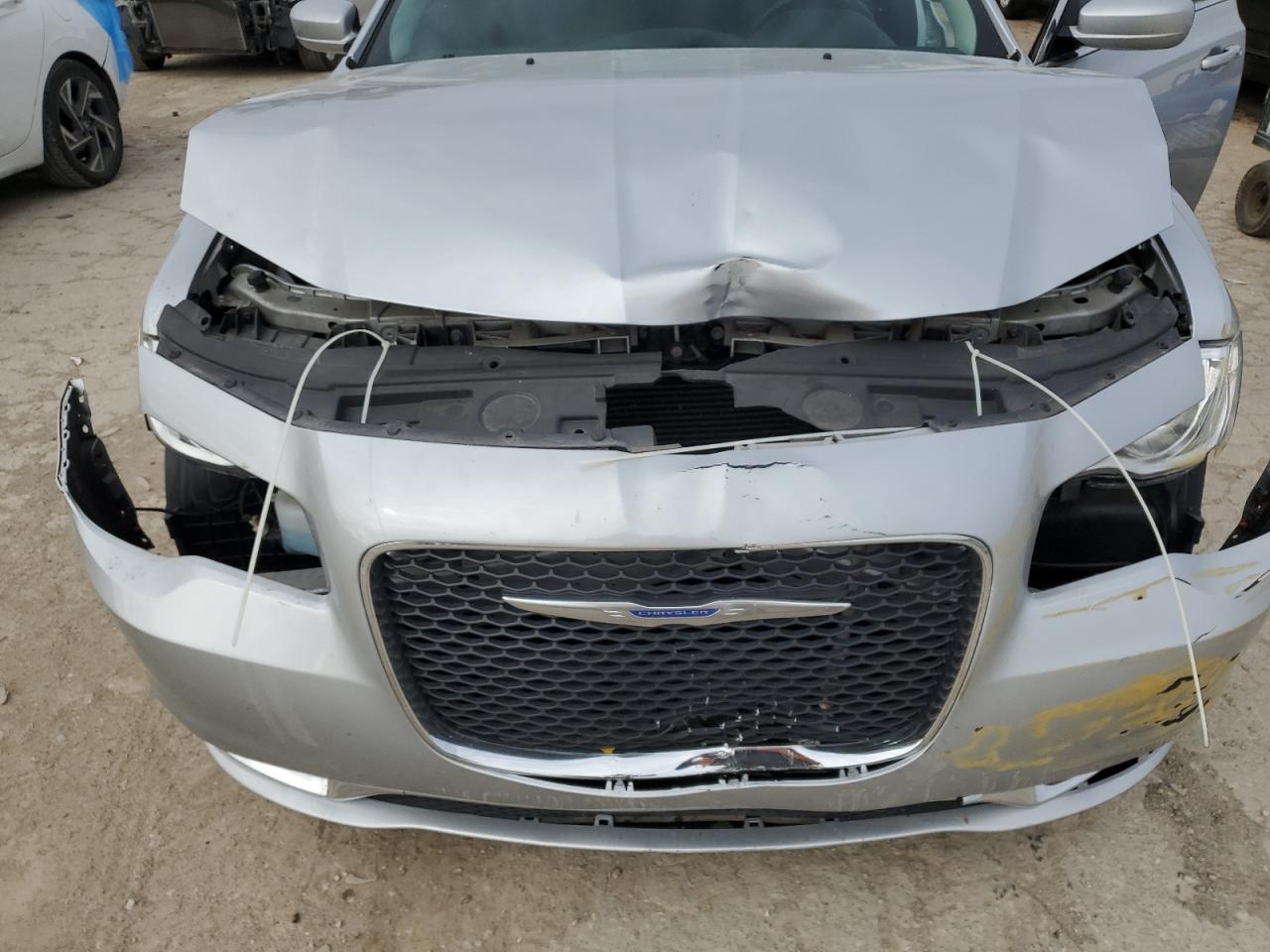 2021 CHRYSLER 300 TOURING photo 21
