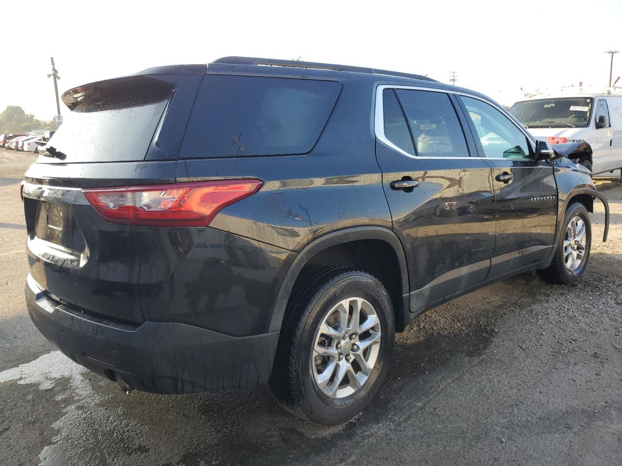 2019 CHEVROLET TRAVERSE LT photo 3