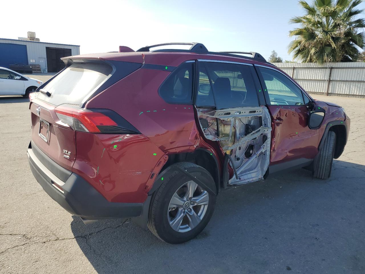 2024 TOYOTA RAV4 XLE photo 3