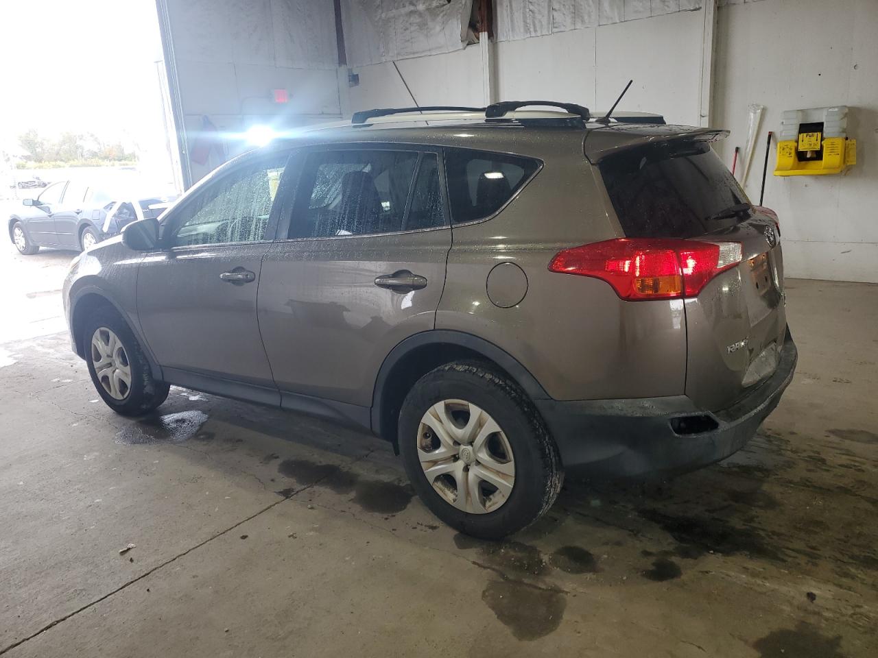 2015 TOYOTA RAV4 LE photo 3