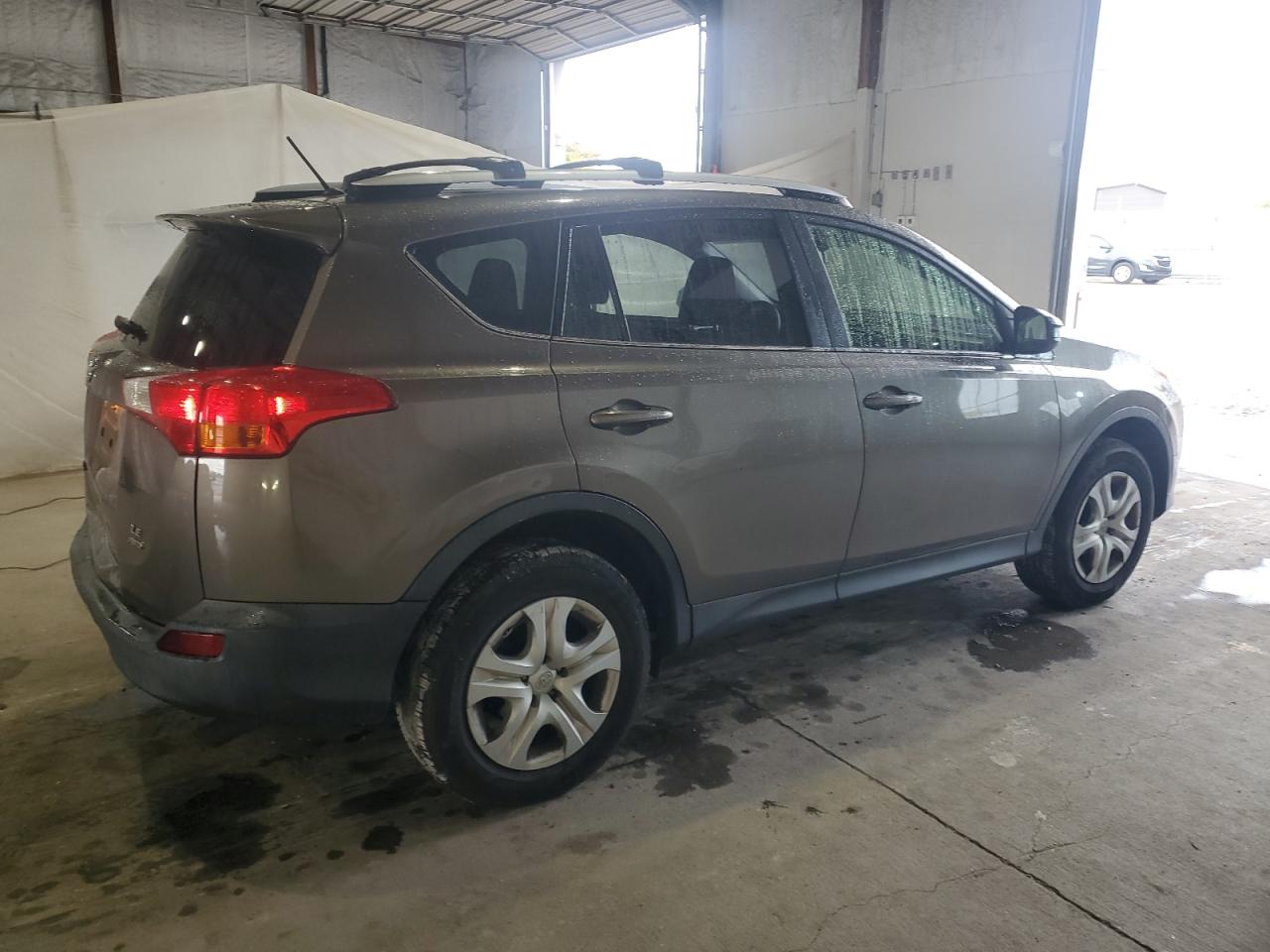 2015 TOYOTA RAV4 LE photo 5