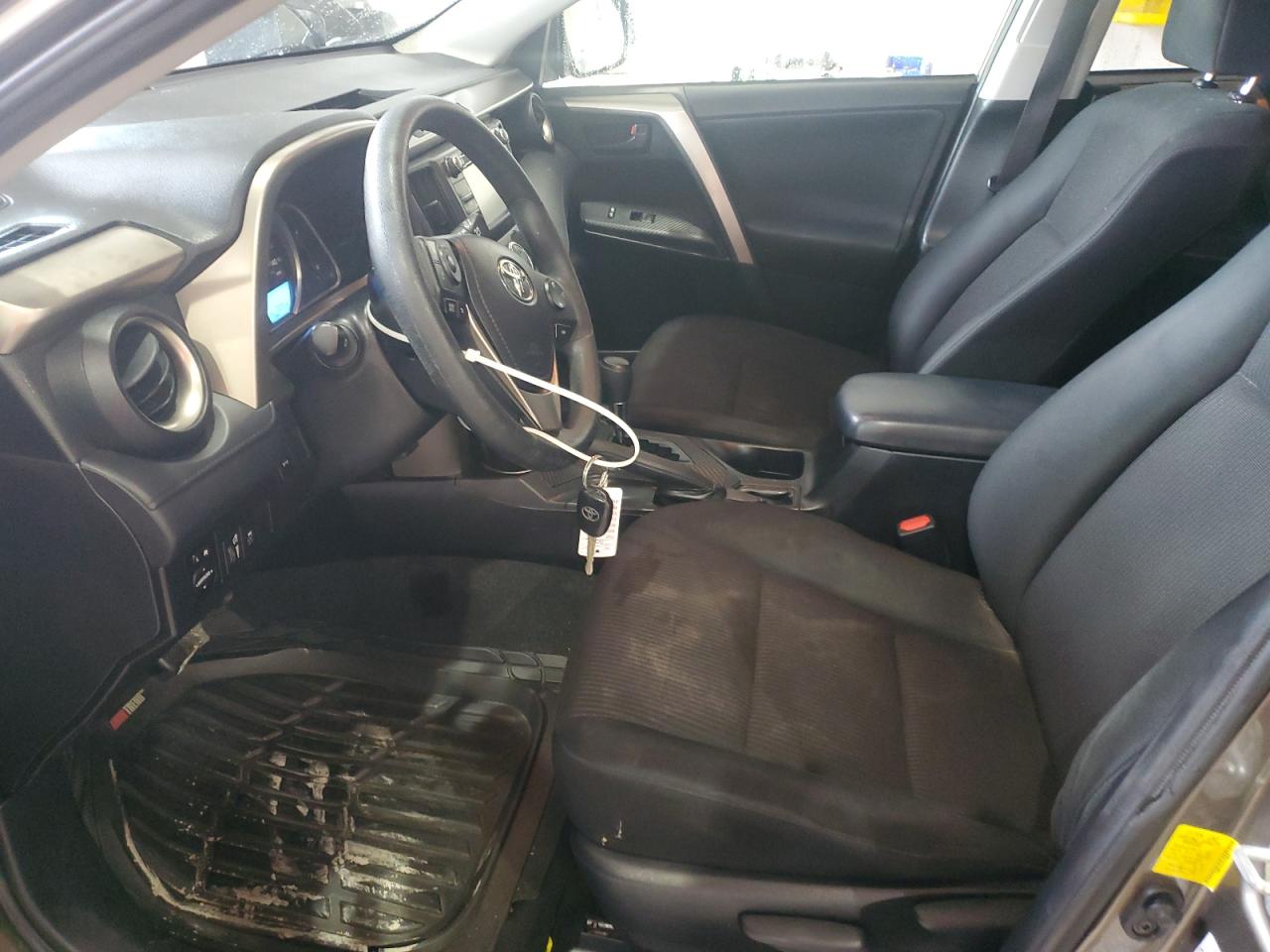 2015 TOYOTA RAV4 LE photo 13