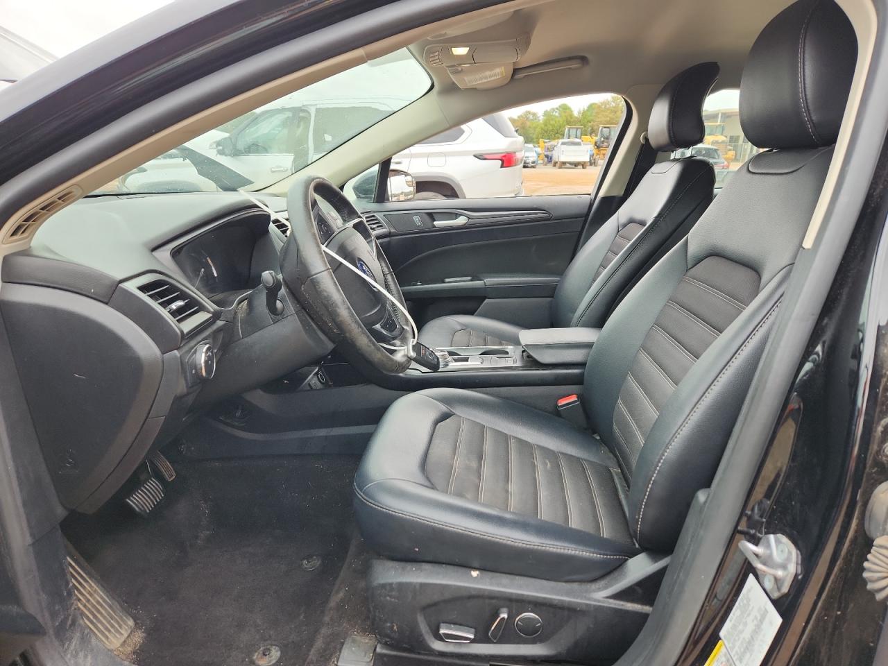 2018 FORD FUSION SE photo 19