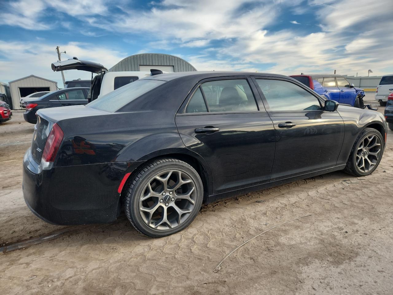 2018 CHRYSLER 300 TOURING photo 3