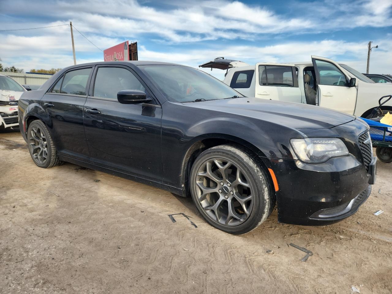 2018 CHRYSLER 300 TOURING photo 4