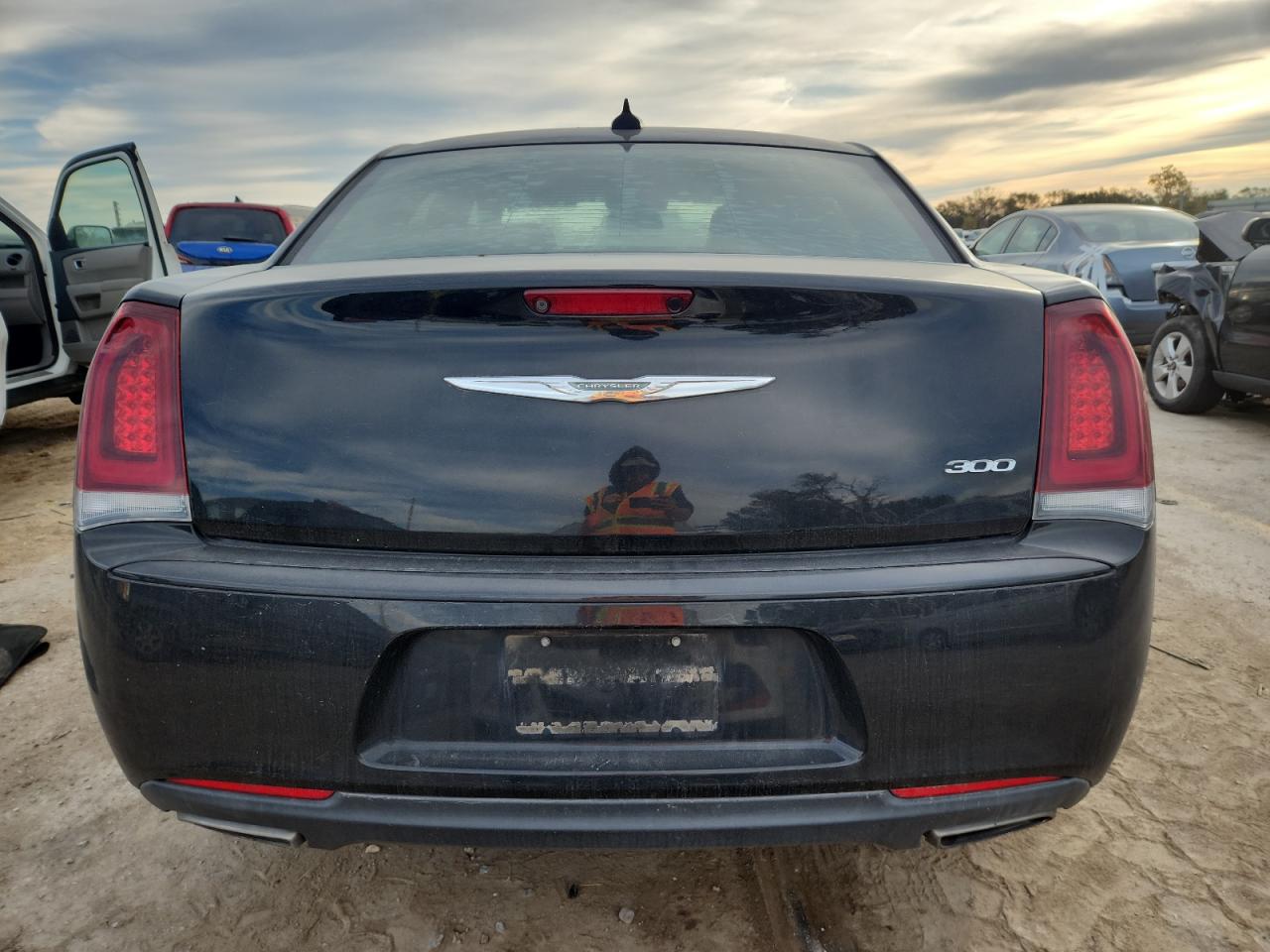 2018 CHRYSLER 300 TOURING photo 6