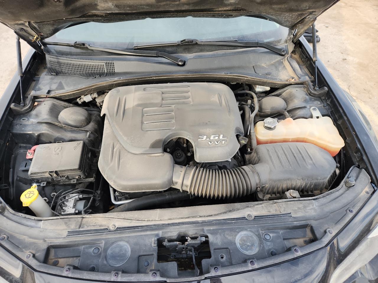 2018 CHRYSLER 300 TOURING photo 11