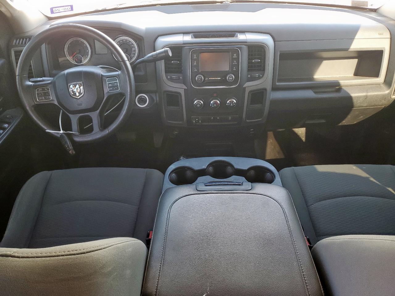 2016 RAM 2500 ST photo 15