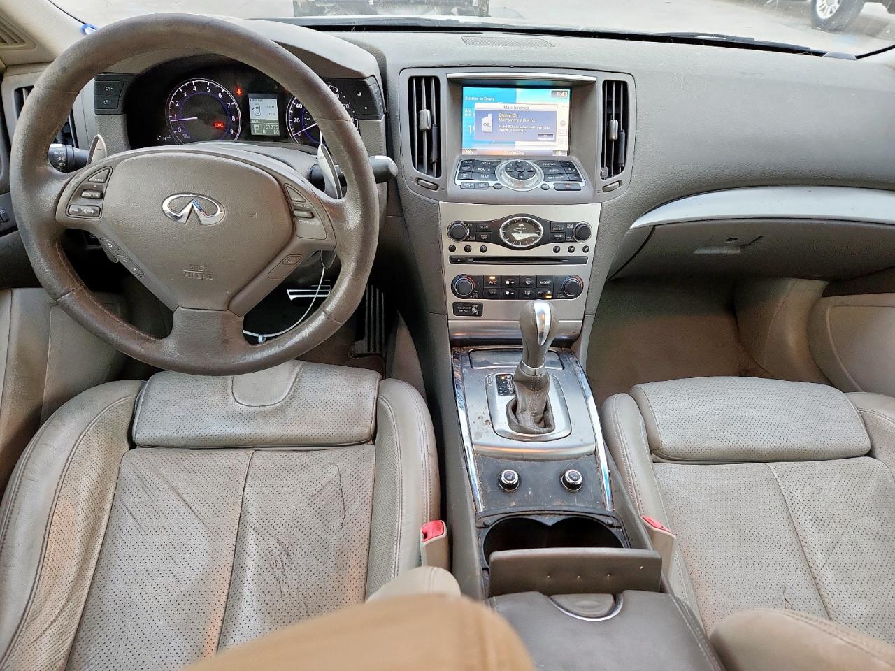 2011 INFINITI G37 photo 15
