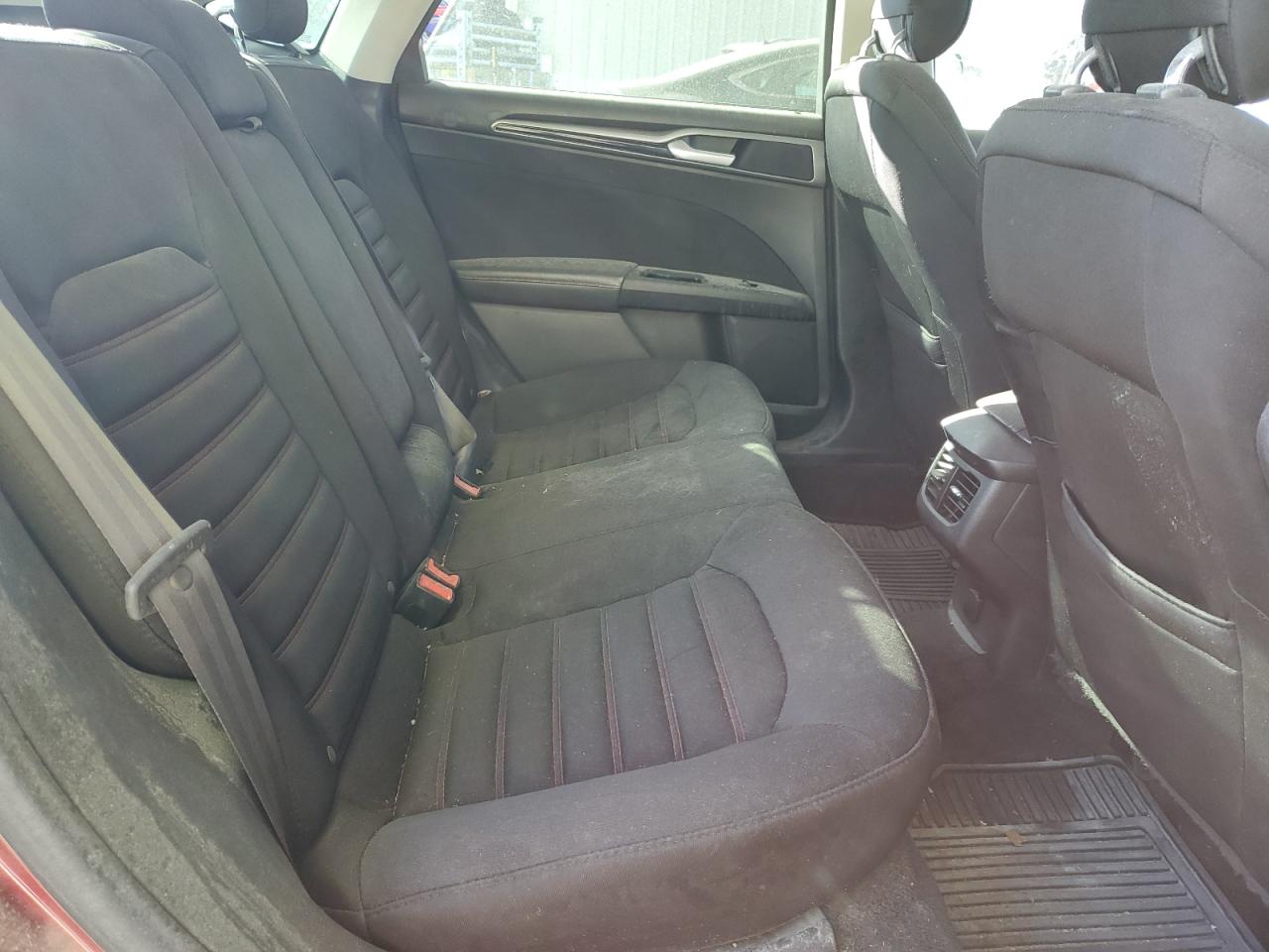 2015 FORD FUSION SE photo 10
