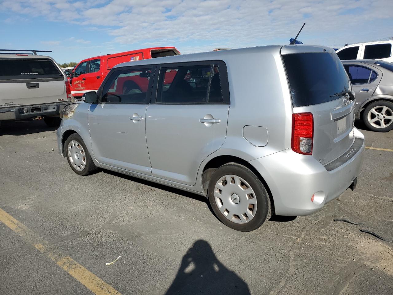 2011 TOYOTA SCION photo 2