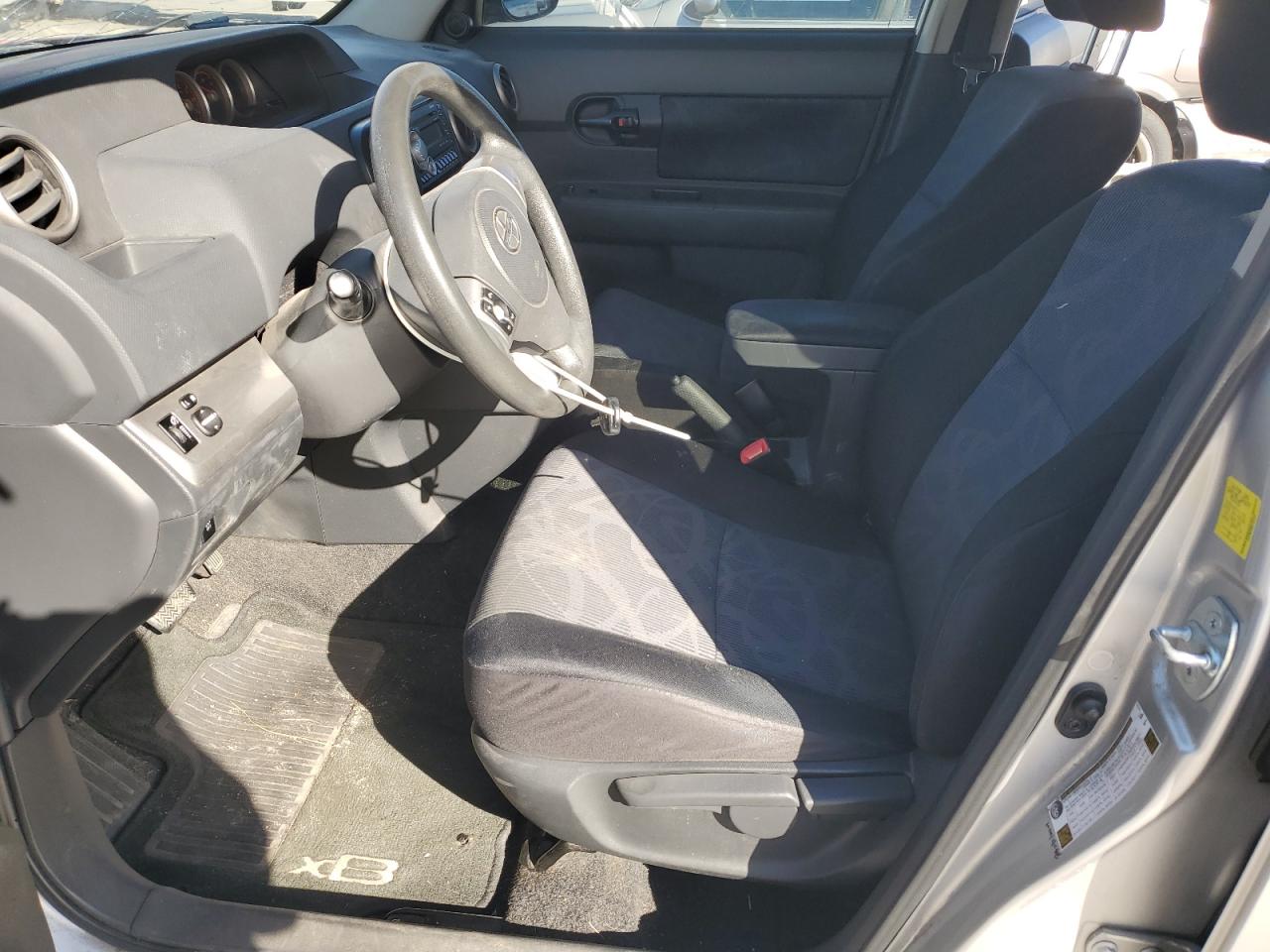 2011 TOYOTA SCION photo 7